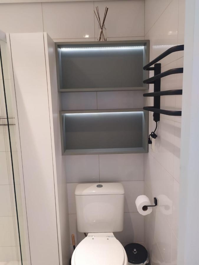 Loft Com Garagem E Piscina Predio Frente Mar Apartamento *